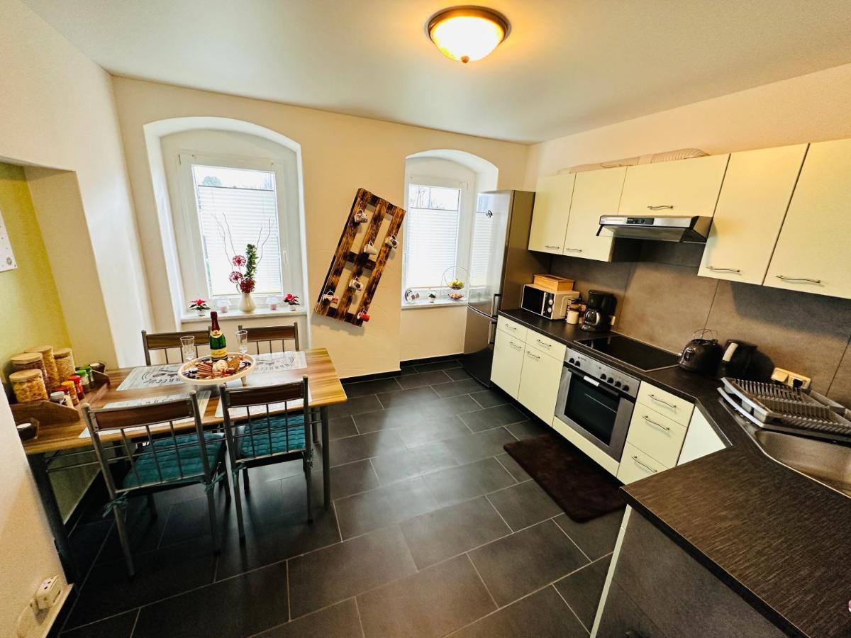 Gemuetliche Wohnung In Gruenhainichen Erzgebirge Grunhainichen エクステリア 写真