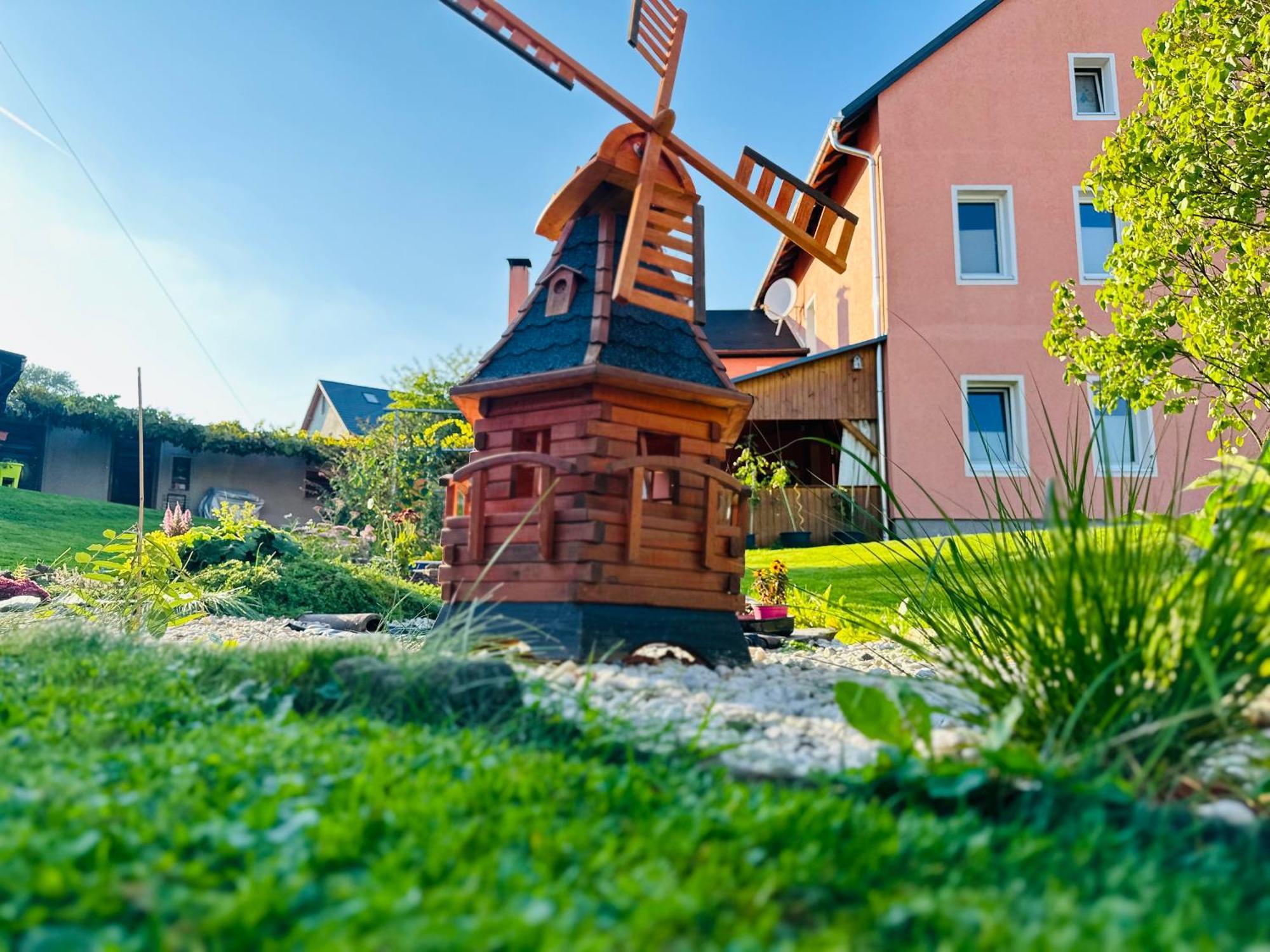 Gemuetliche Wohnung In Gruenhainichen Erzgebirge Grunhainichen エクステリア 写真